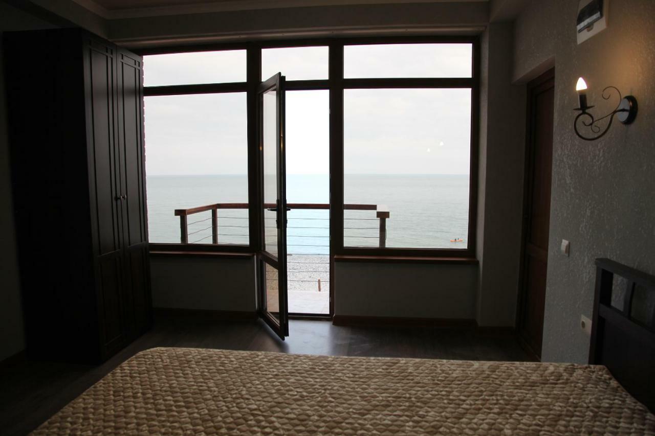 Leon Beach Hotel New Athos Buitenkant foto