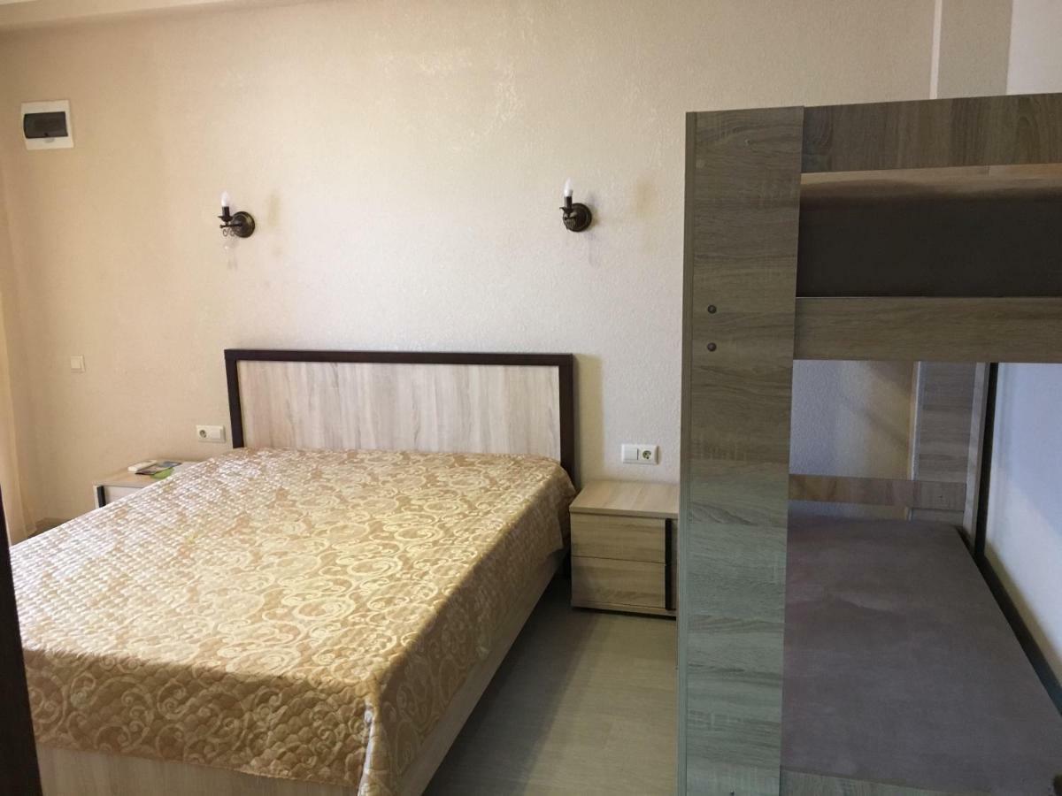 Leon Beach Hotel New Athos Buitenkant foto