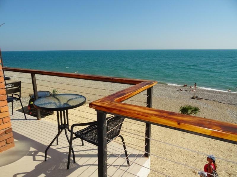 Leon Beach Hotel New Athos Buitenkant foto