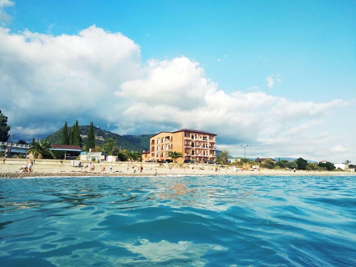 Leon Beach Hotel New Athos Buitenkant foto